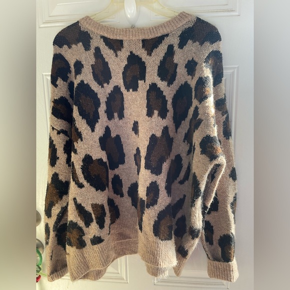 Elizabeth - Picture 2 of 2